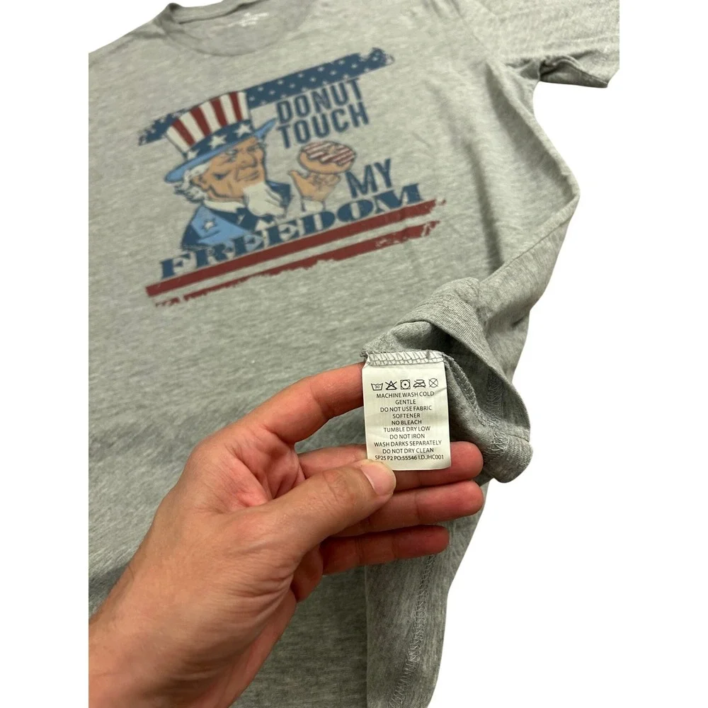 Donut Touch My Freedom T-Shirt Mens Medium Gray Excellent‎ Patriotic Graphic NWT